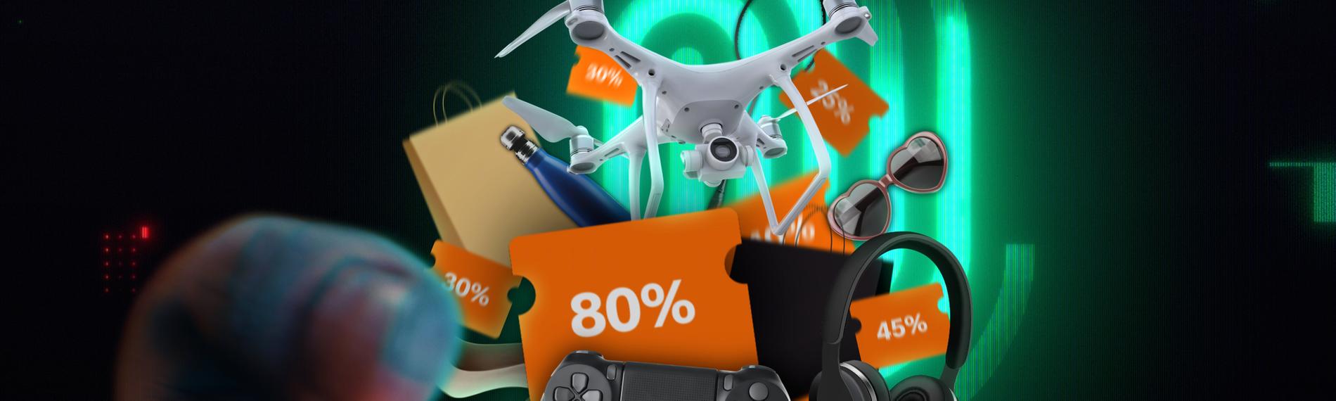 Symbolbild: Ein großer Daumen wischt über ein übergroßes Handy. In der Luft darüber schweben mehrere Alltagsartikel zwischen denen orange Prozentnachlässe erscheinen.