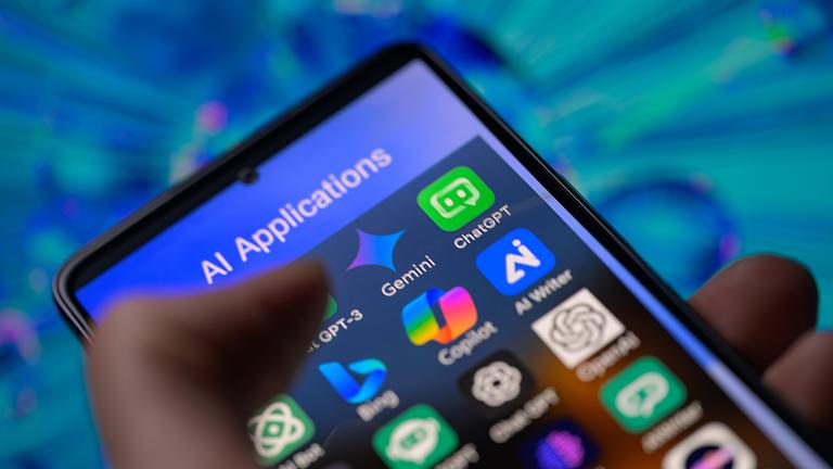 Illustration: KI - ChatBot - ChatGPT - Mobile Apps