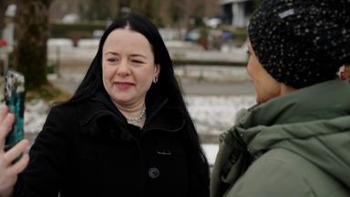 Saskia liebt KI-Avatar "Loki"