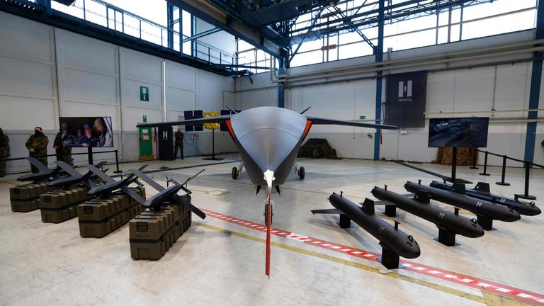 Das autonome und unbemannte Kampfflugzeug des deutschen Verteidigungstechnologieunternehmens Helsing "CA-1 Europa"