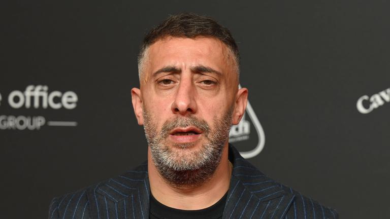 Schauspieler Kida Khodr Ramadan kommt zum Screening des Films Haltlos bei dem Film Festival Cologne 2024.
