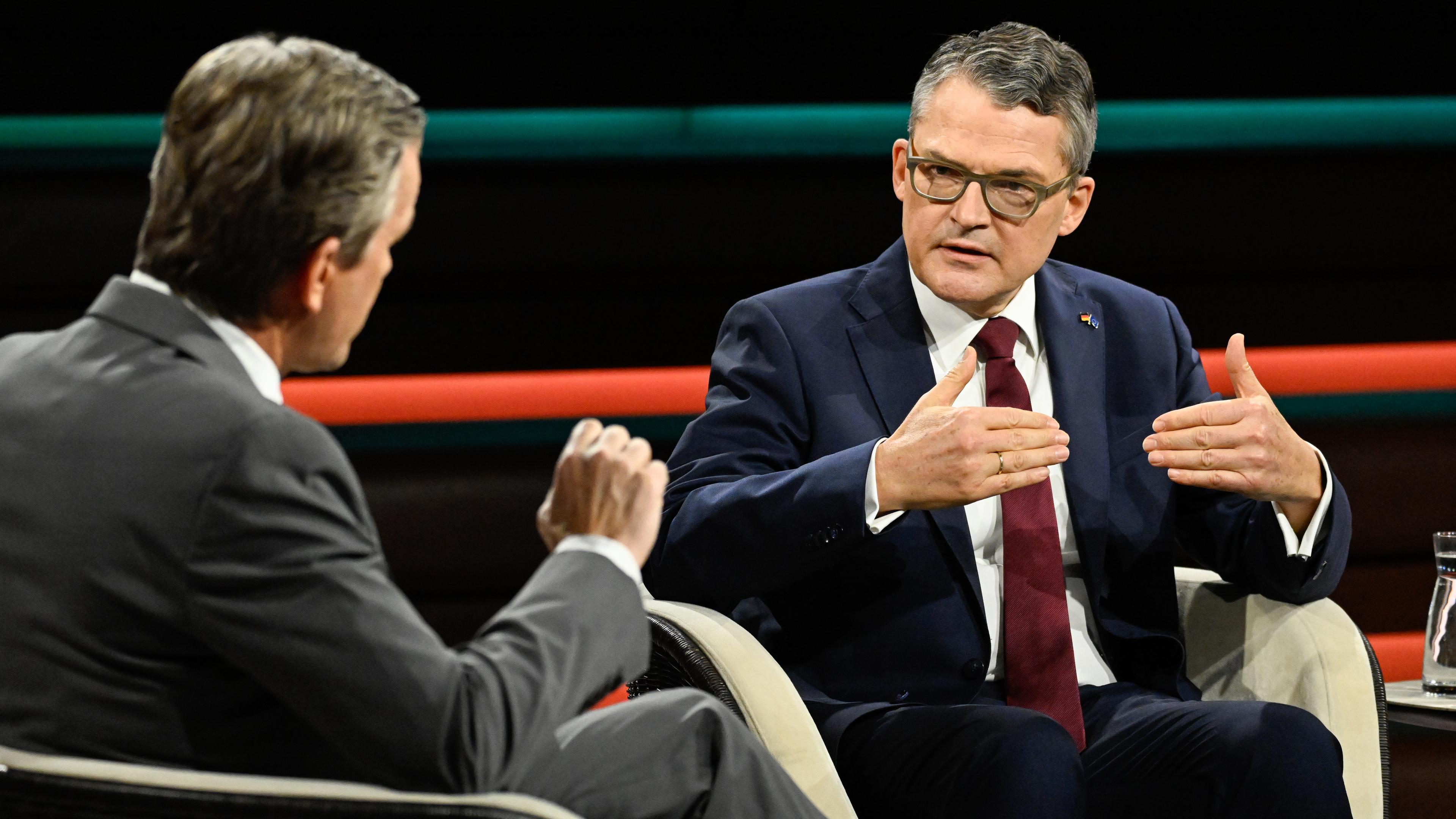 CDU-Politiker Roderich Kiesewetter zu Gast in der Sendung von Markus Lanz.