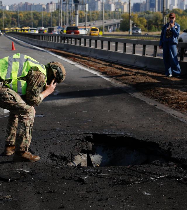 Russian drone strikes a Kyiv bridge