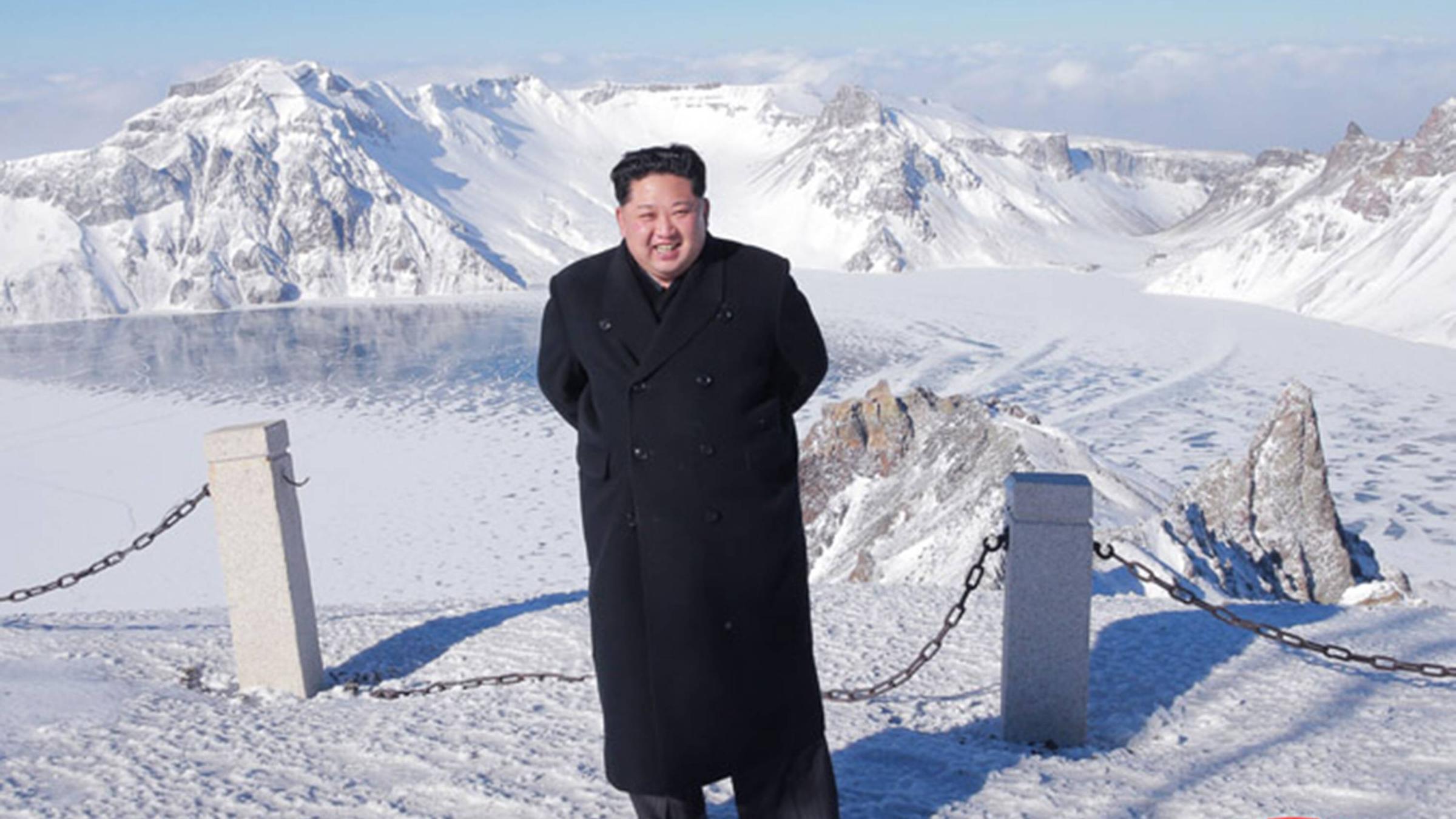 Kim Jong-un bei Besichtigungstour zum Mount Paektu, einem aktiven Vulkan an der Grenze zwischen Nordkorea und China- 2017