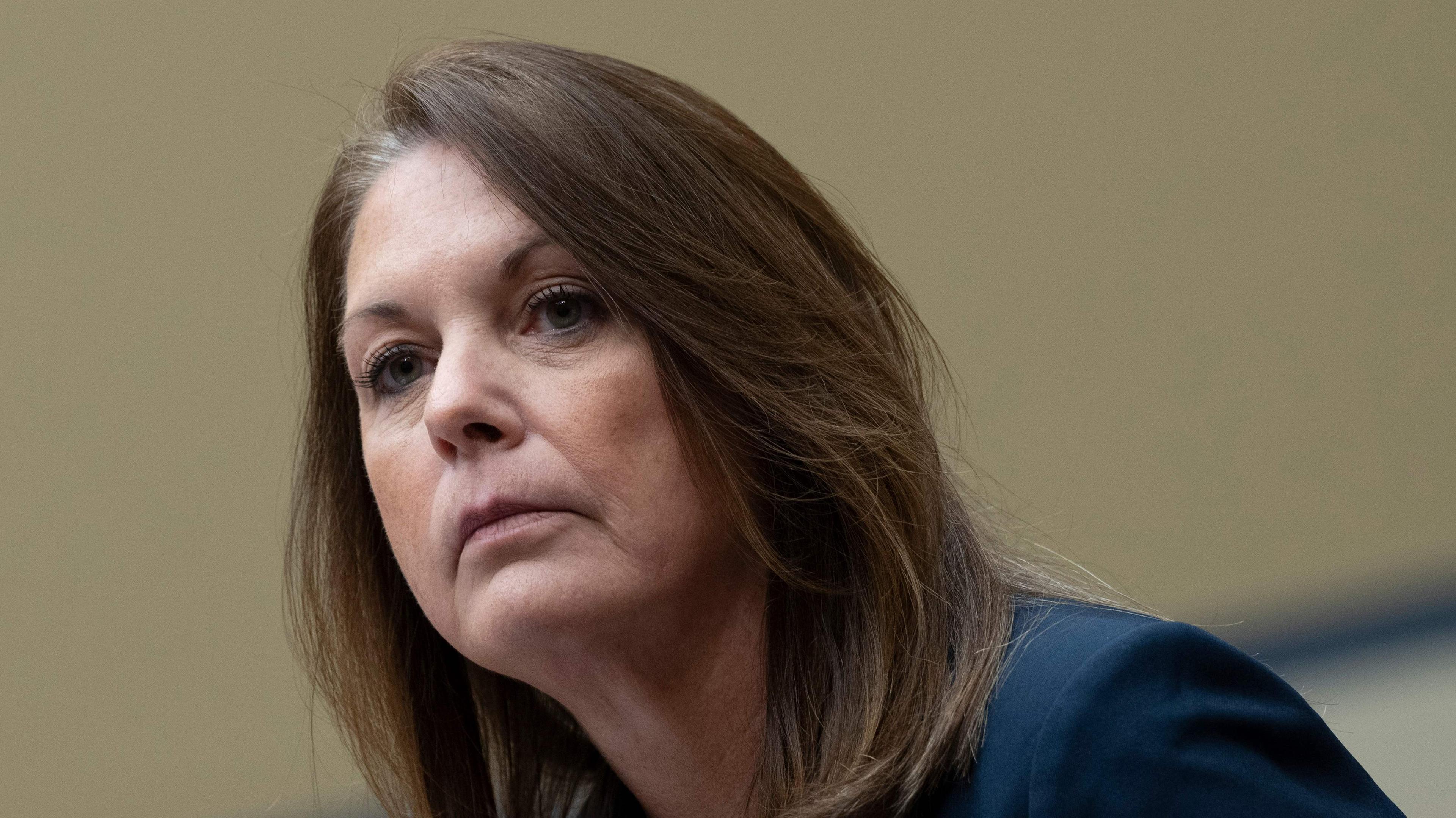 Kimberly Cheatle sagt während einer Anhörung des House Oversight Committee aus, bei der mögliche Sicherheitsmängel im Zusammenhang mit dem versuchten Attentat auf den ehemaligen US-Präsidenten Donald Trump untersucht werden am 22.07.2024.