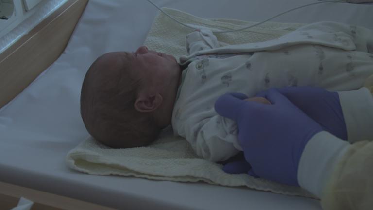 Baby in Kinderklinik