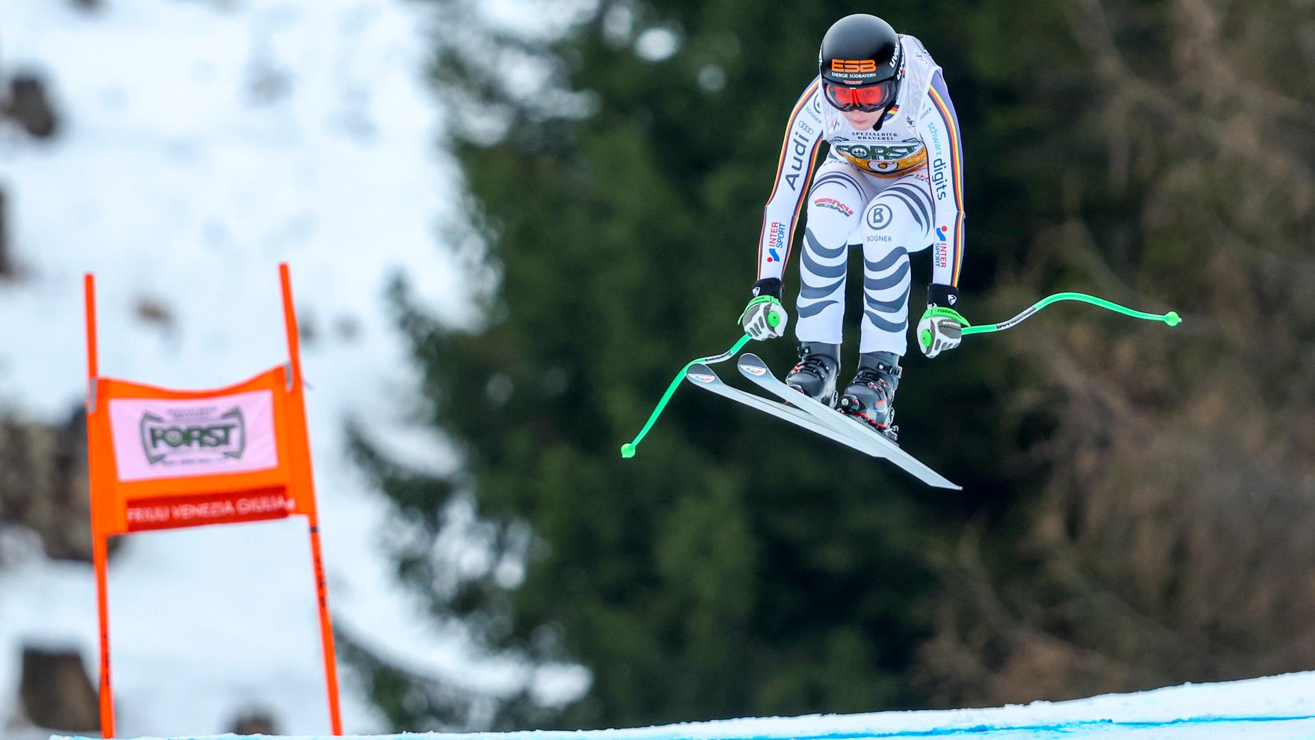 Die deutsche Skirennläuferin Kira Weidle-Winkelmann in Aktion im Rennen beim FIS World Cup in Tarvisio