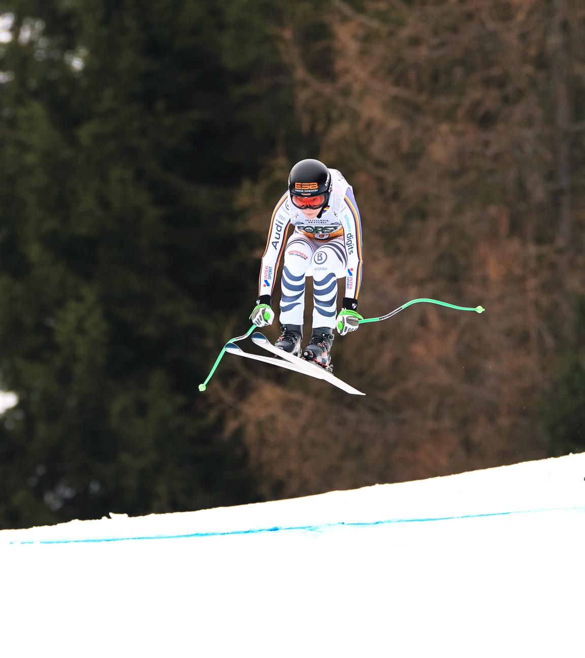 Die deutsche Skirennläuferin Kira Weidle-Winkelmann in Aktion im Rennen beim FIS Ski World Cup in Tarvisio