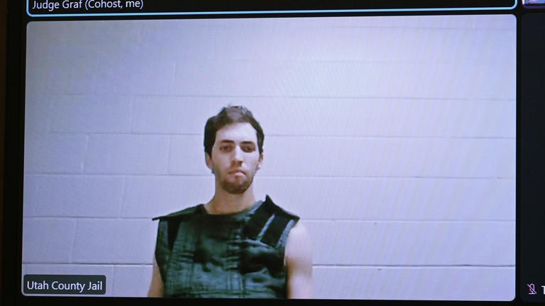 Der Angeklagte Tyler Robinson erscheint per Videoschalte vor Gericht in Provo, Utah.