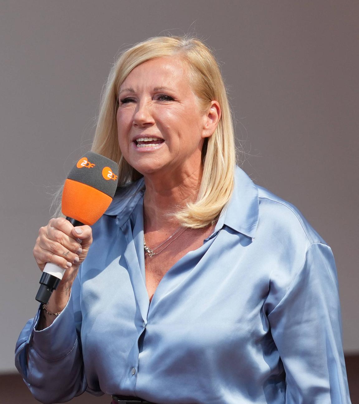 Andrea Kiwi Kiewel im ZDF Fernsehgarten am 11.05.2025 in Mainz. Mainz ZDF Fernsehgarten.