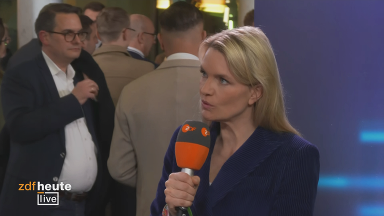 Sarah Tacke bei ZDFheute live. 