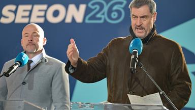 Alexander Hoffmann (l), Vorsitzender der CSU im Bundestag und Markus Söder, Vorsitzender der CSU und Ministerpräsident von Bayern, sprechen während des Pressestatements