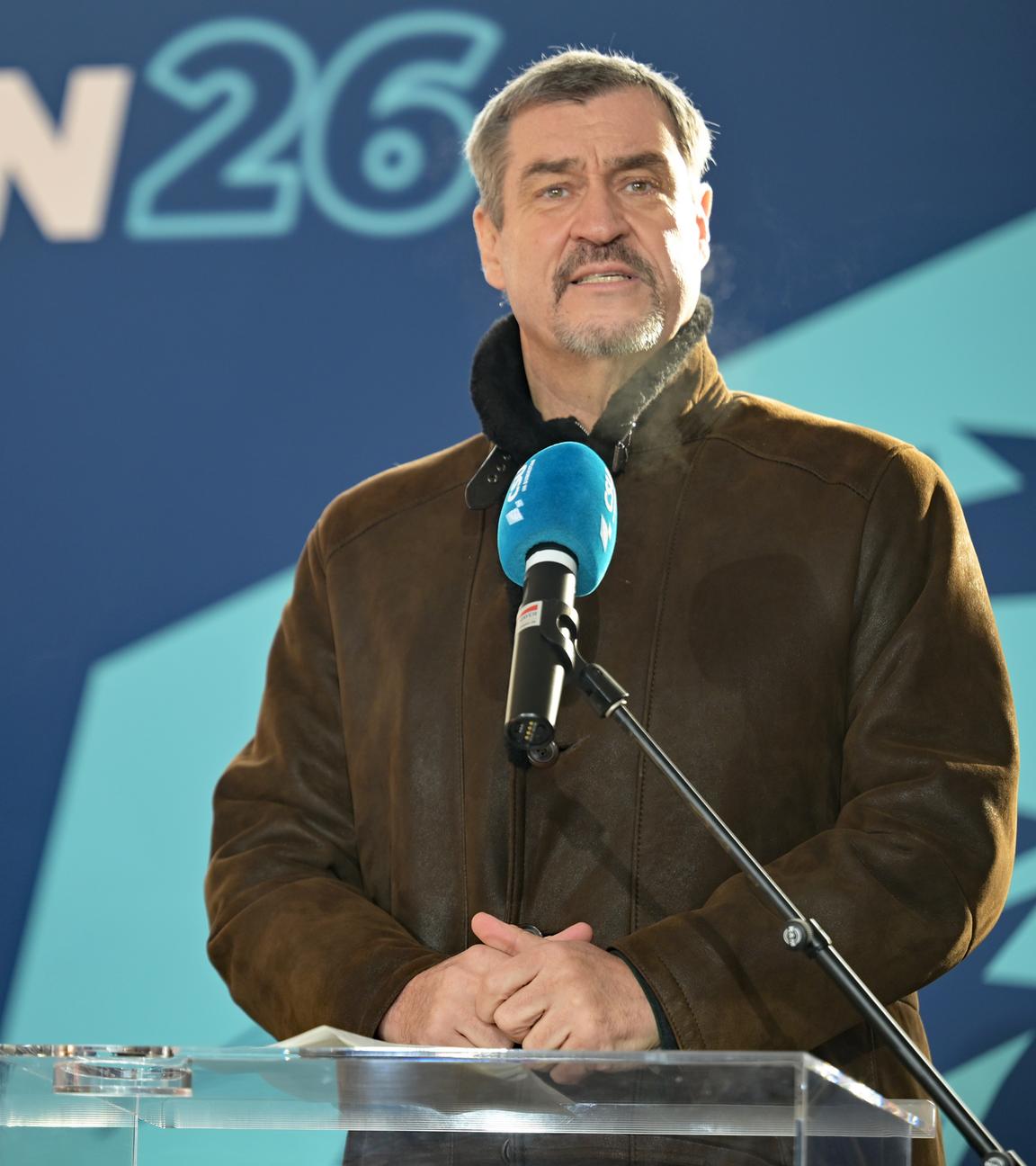 Alexander Hoffmann (l), Vorsitzender der CSU im Bundestag und Markus Söder, Vorsitzender der CSU und Ministerpräsident von Bayern, sprechen während des Pressestatements