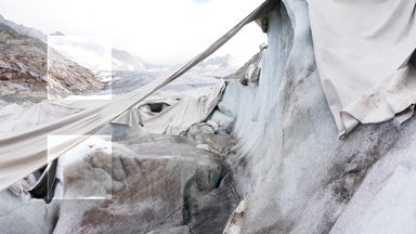 Eine Kletscherspalte in den Alpen
