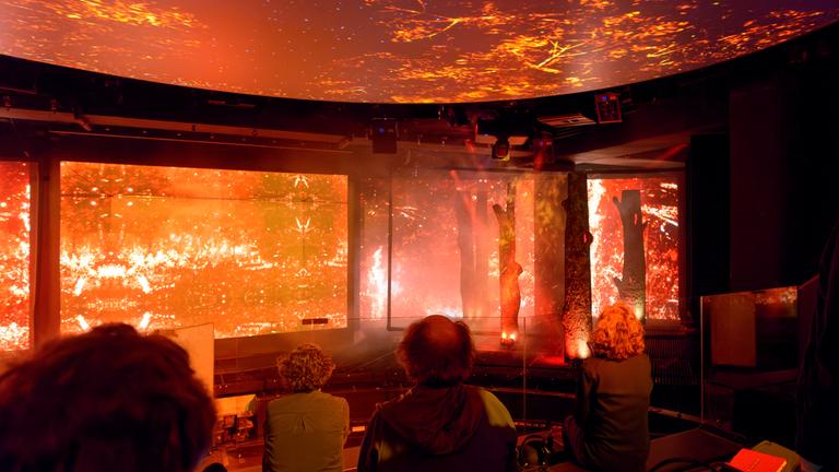 Die neue Ausstellung im Klimahaus Bremerhaven zeigt Wetterextreme hautnah.