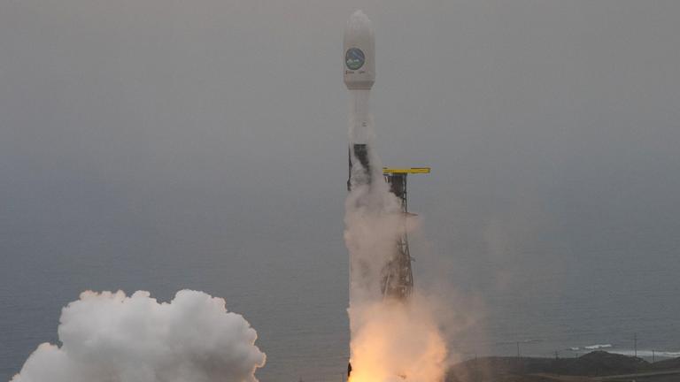 Der Erdbeobachtungssatellit "Earthcare" startet