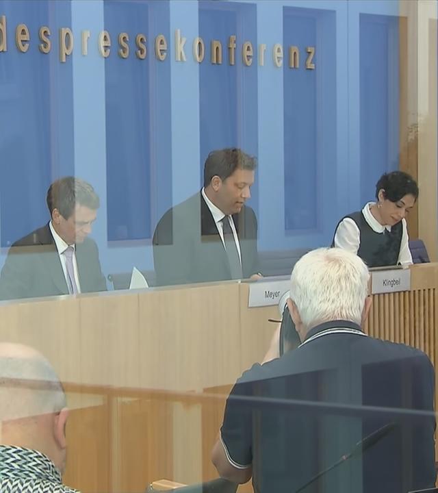 Klingbeil bei der Bundespressekonferenz
