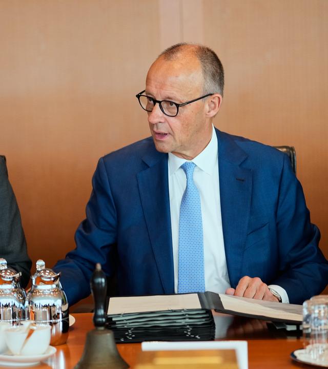 Lars Klingbeil (SPD) und Bundeskanzler Friedrich Merz (CDU)