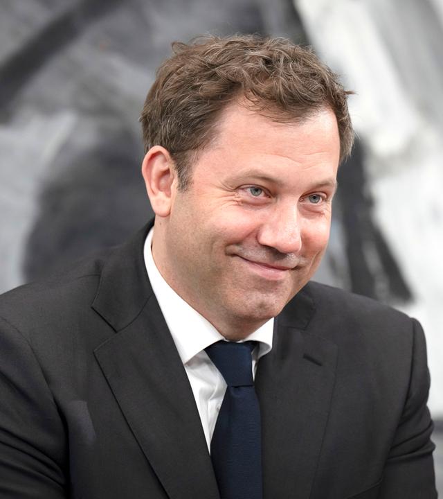 Lars Klingbeil bei der Pressekonferenz nach der ersten Sitzung des Koalitionsausschusses von Union und SPD im Kanzleramt. 