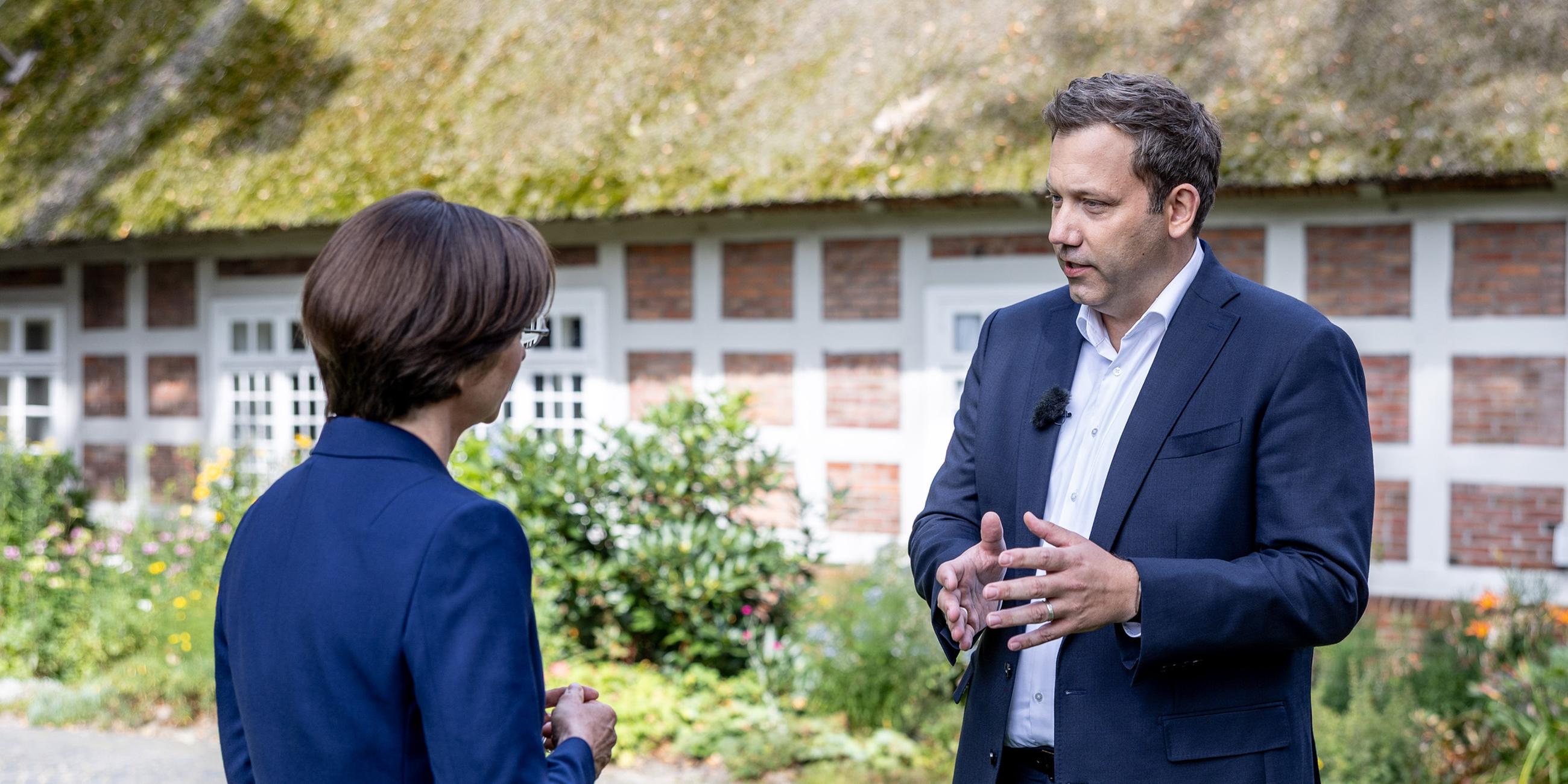 Vizekanzler und Bundesfinanzminister Lars Klingbeil (SPD) im ZDF Sommerinterveiw am 17.08.2025