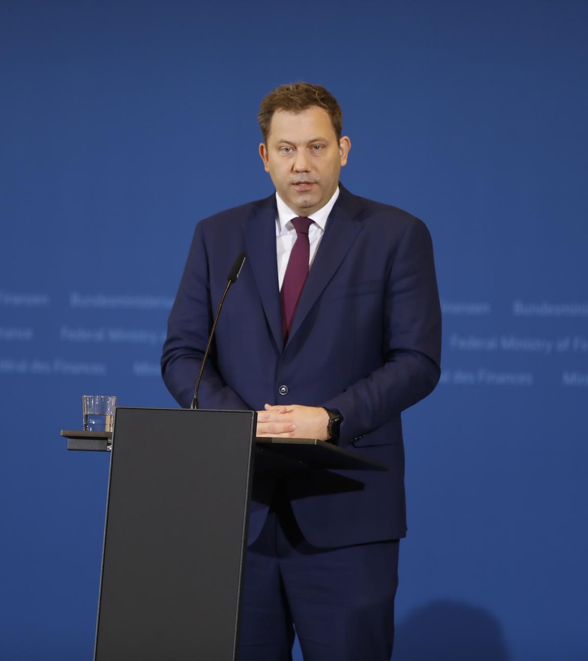 Lars Klingbeil bei der Pressekonferenz zur 169. Steuerschätzung im Bundesfinanzministerium in Berlin