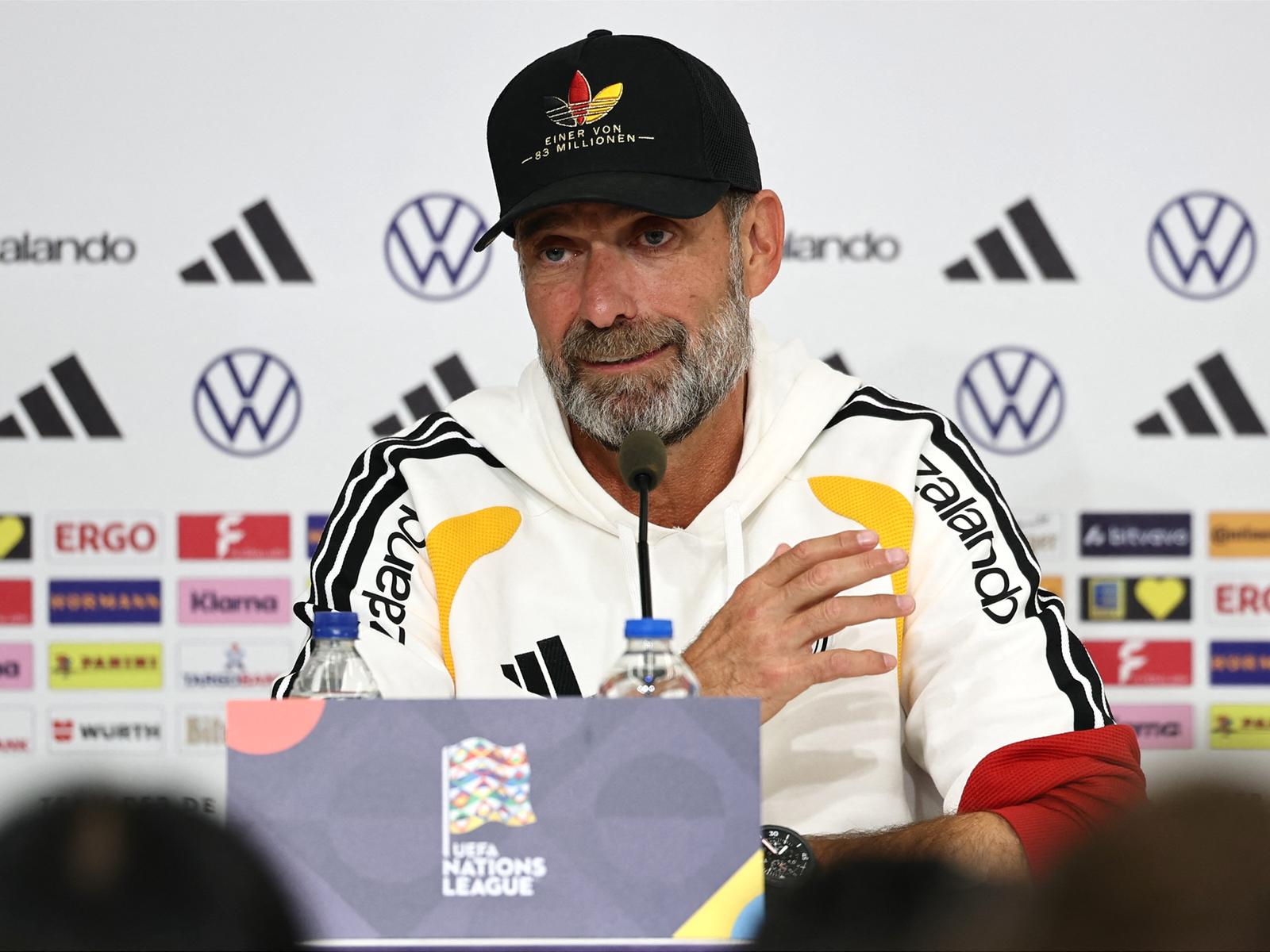 Klopp will mit Urbig und Pavlovic die Griechen schlagen