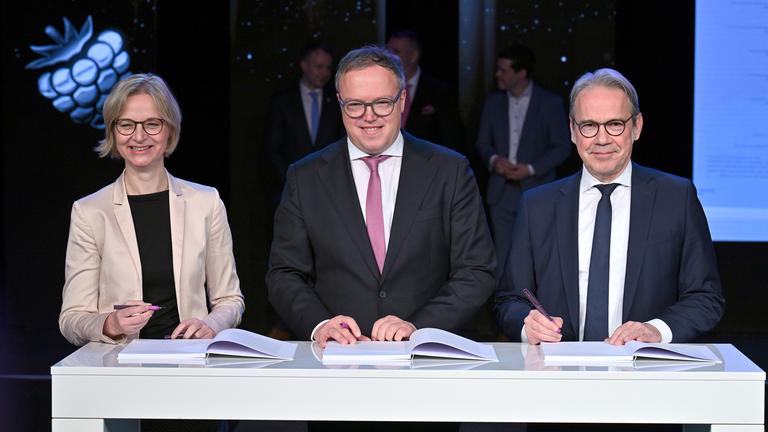 Katja Wolf , Marion Vogt und Georg Maier (v.l.n.r.)