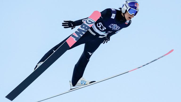 Der Japaner Ryoyu Kobayashi nimmt am 13. März 2025 am Raw Air FIS Skisprung-Weltcup am Holmenkollen in der Nähe von Oslo am Einzelwettkampf HS134 der Herren teil. Der Japaner Ryoyu Kobayashi nimmt am 13. März 2025 am Raw Air FIS Skisprung-Weltcup am Holmenkollen in der Nähe von Oslo am Einzelwettkampf HS134 der Herren teil. 