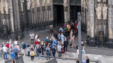Erhalt und Betrieb des Kölner Doms kostet jedes Jahr rund 16 Millionen Euro. Besucher müssen ab dem 01. Juli Eintritt zahlen.