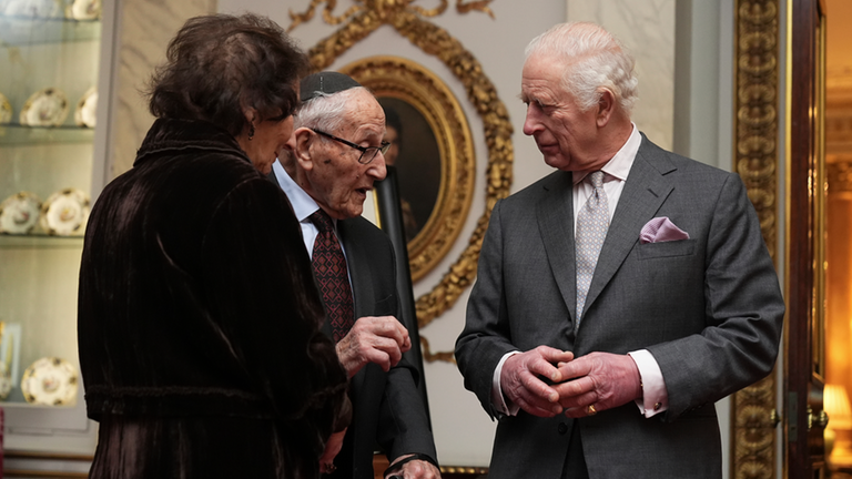 König Charles mit Holocaust-Überlebendem Manfred Goldberg