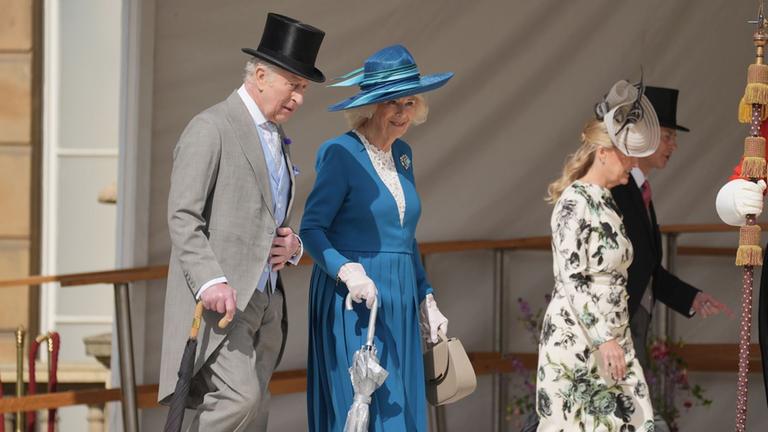 König Charles und Königin Camilla bei ihrer Gartenparty