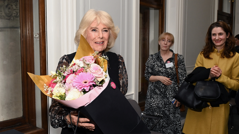 Königin Camilla bei der 50. Jubiläumsfeier von "Women's Aid"