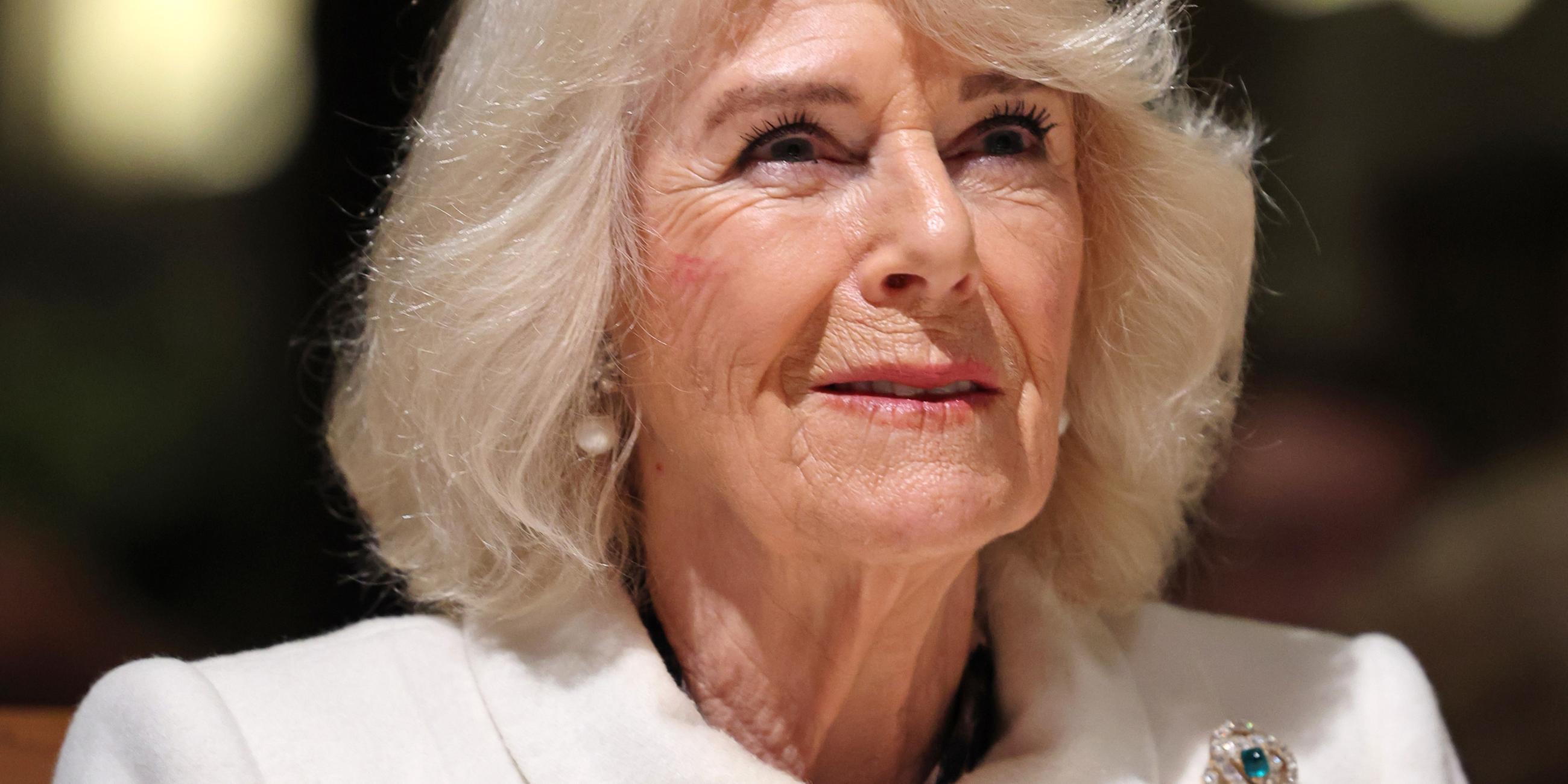 Großbritannien, Salisbury: Königin Camilla nimmt an einem musikalischen Abend in der Kathedrale von Salisbury in Wiltshire teil.