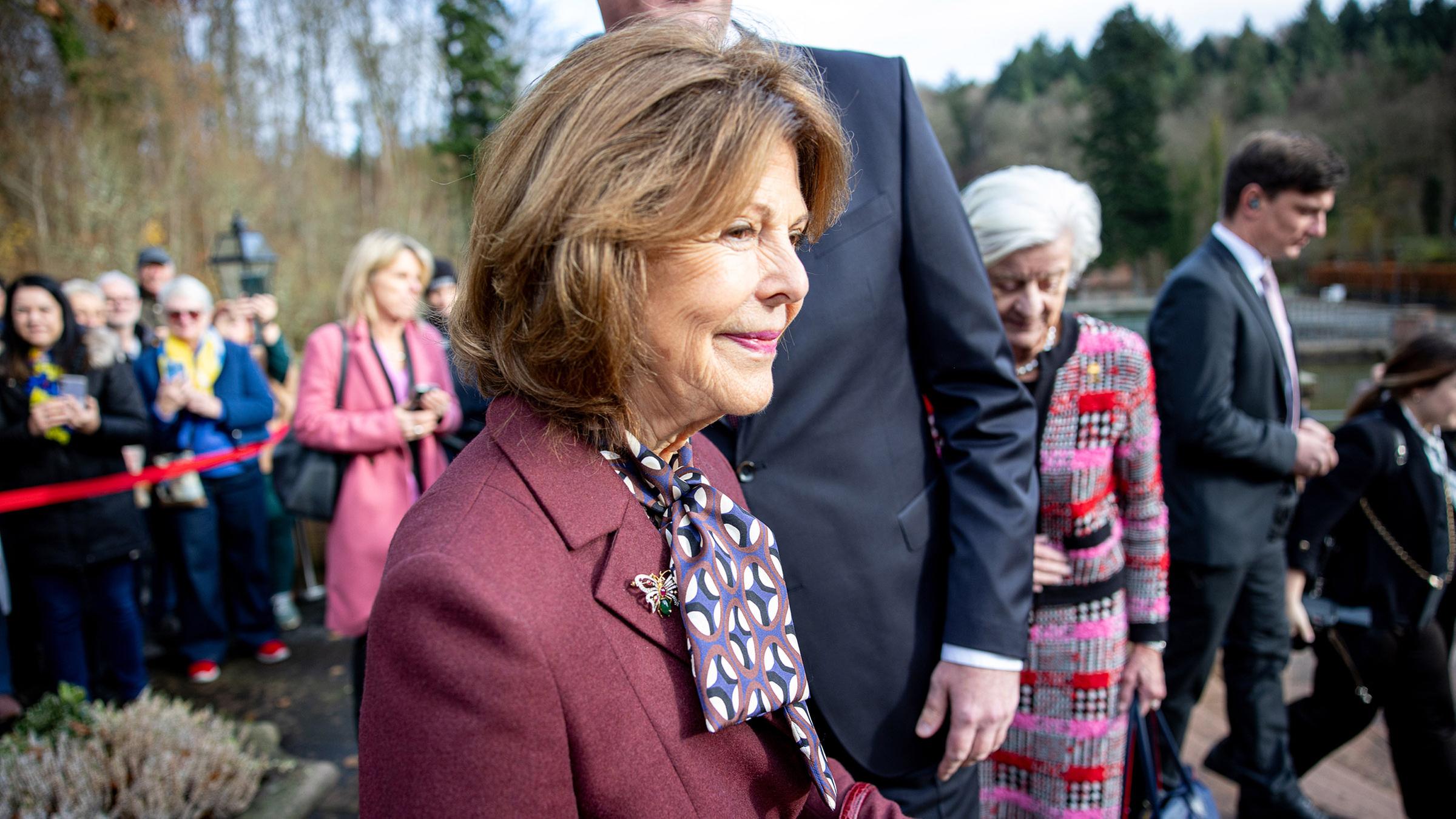 Königin Silvia eröffnet Kinderhaus