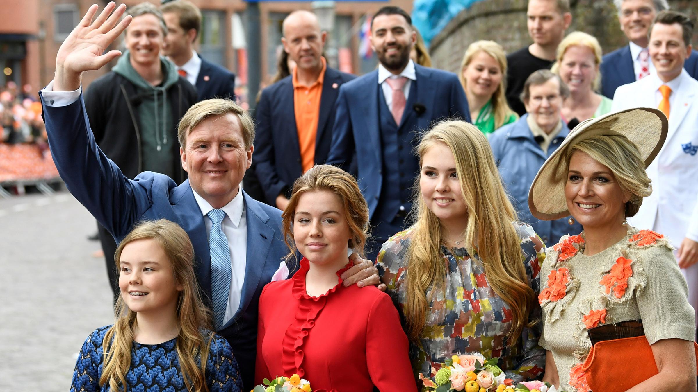 König Willem-Alexander und Königin Maxima mit ihren Töchtern, Prinzessin Ariane,  Prinzessin Alexia und Prinzessin Catharina-Amalia am 27.04.2019 in Amersfoort
