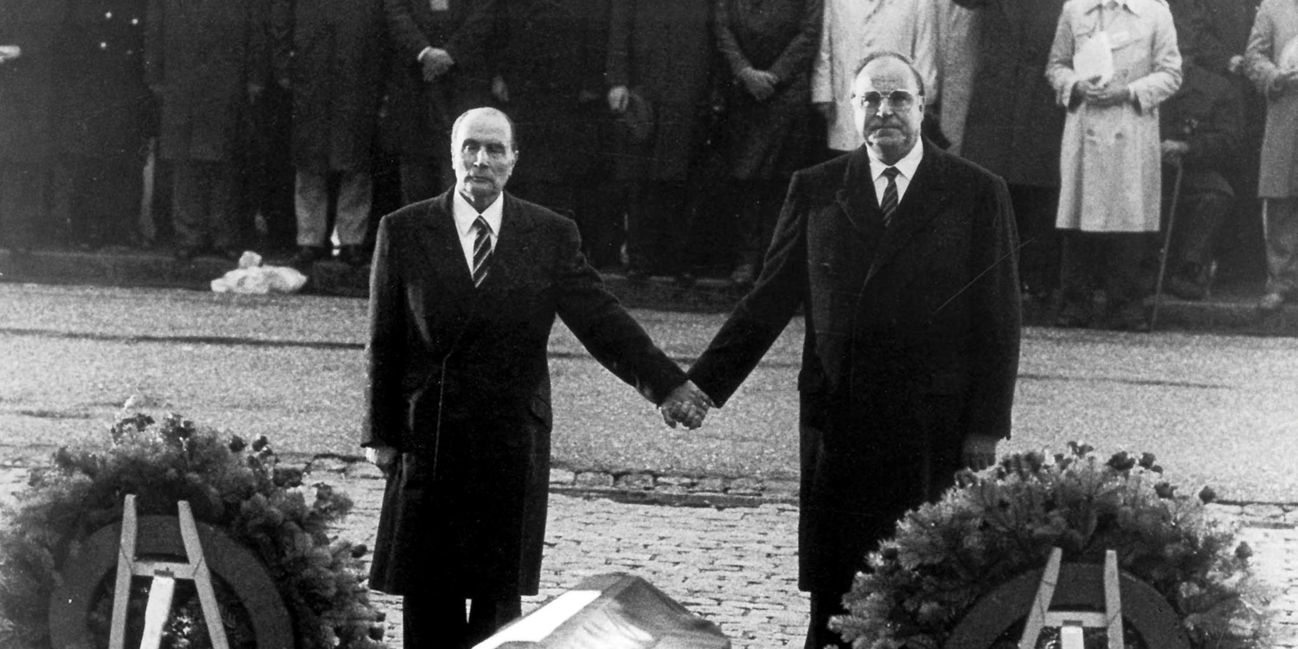 Helmut Kohl und Francois Mitterand Gedenken der Toten der Schlacht um Verdun