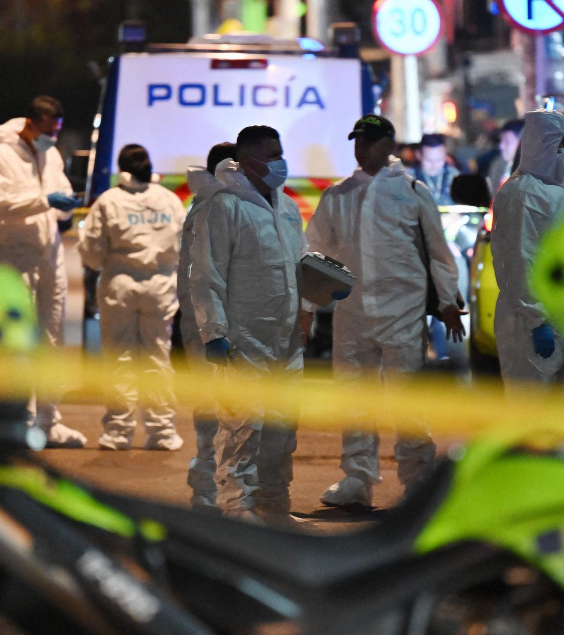 Forensiker arbeiten am Tatort in Bogota.