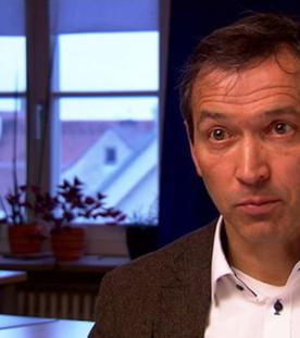 "Mördern auf der Spur - Verräterische DNA": Kommissar Eisenried spricht über den Fall.