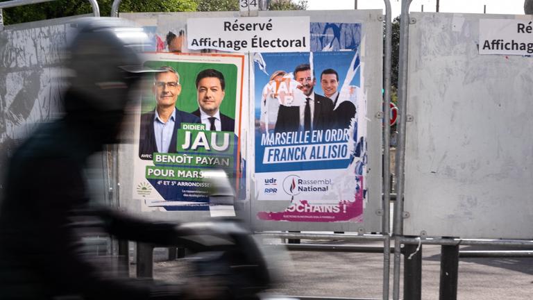 Wahlplakate in Frankreich