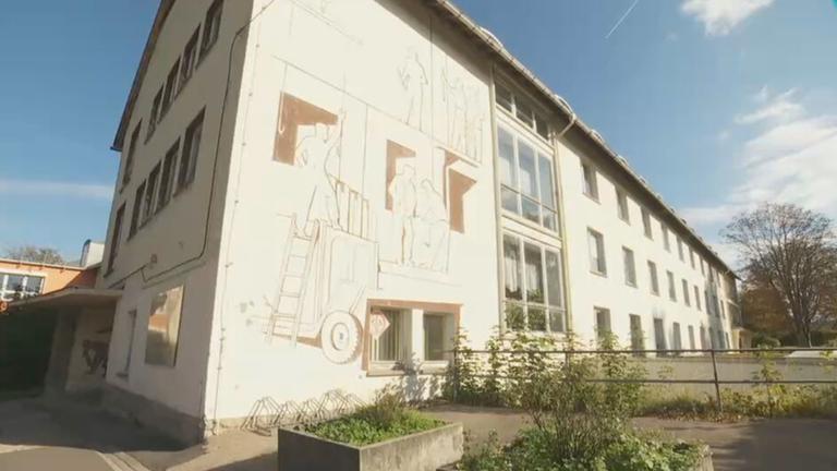 Renovierungsbedürftige Schule in Suhl
