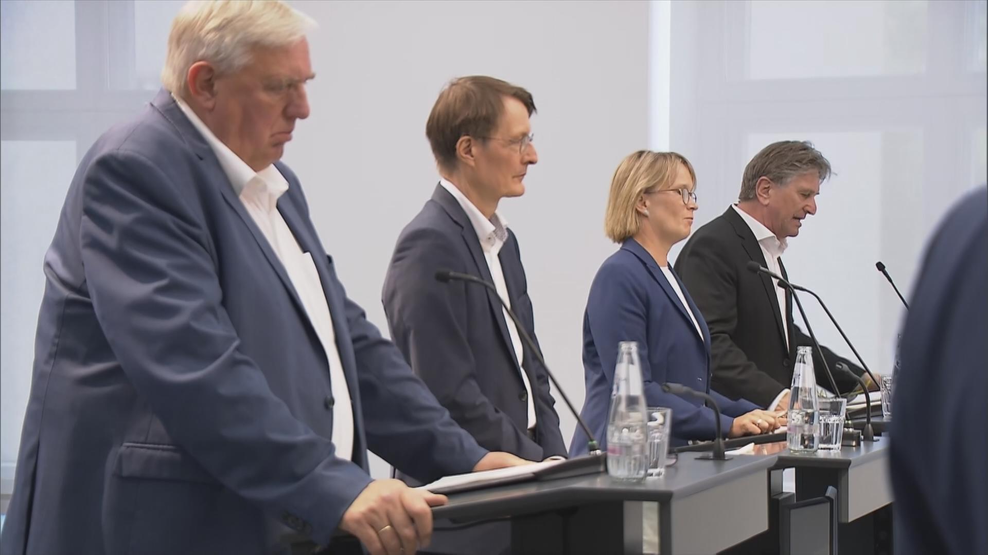 Pressekonferenz nach Bund-Länder-Treffen zur Krankenhausreform