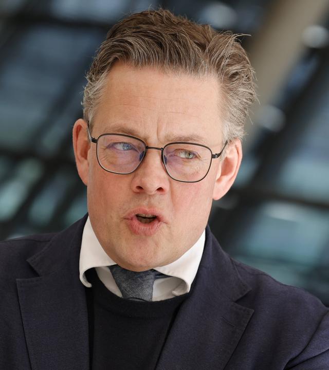 Dr. Konstantin von Notz am 03.03.2026 im Berliner Reichstag.