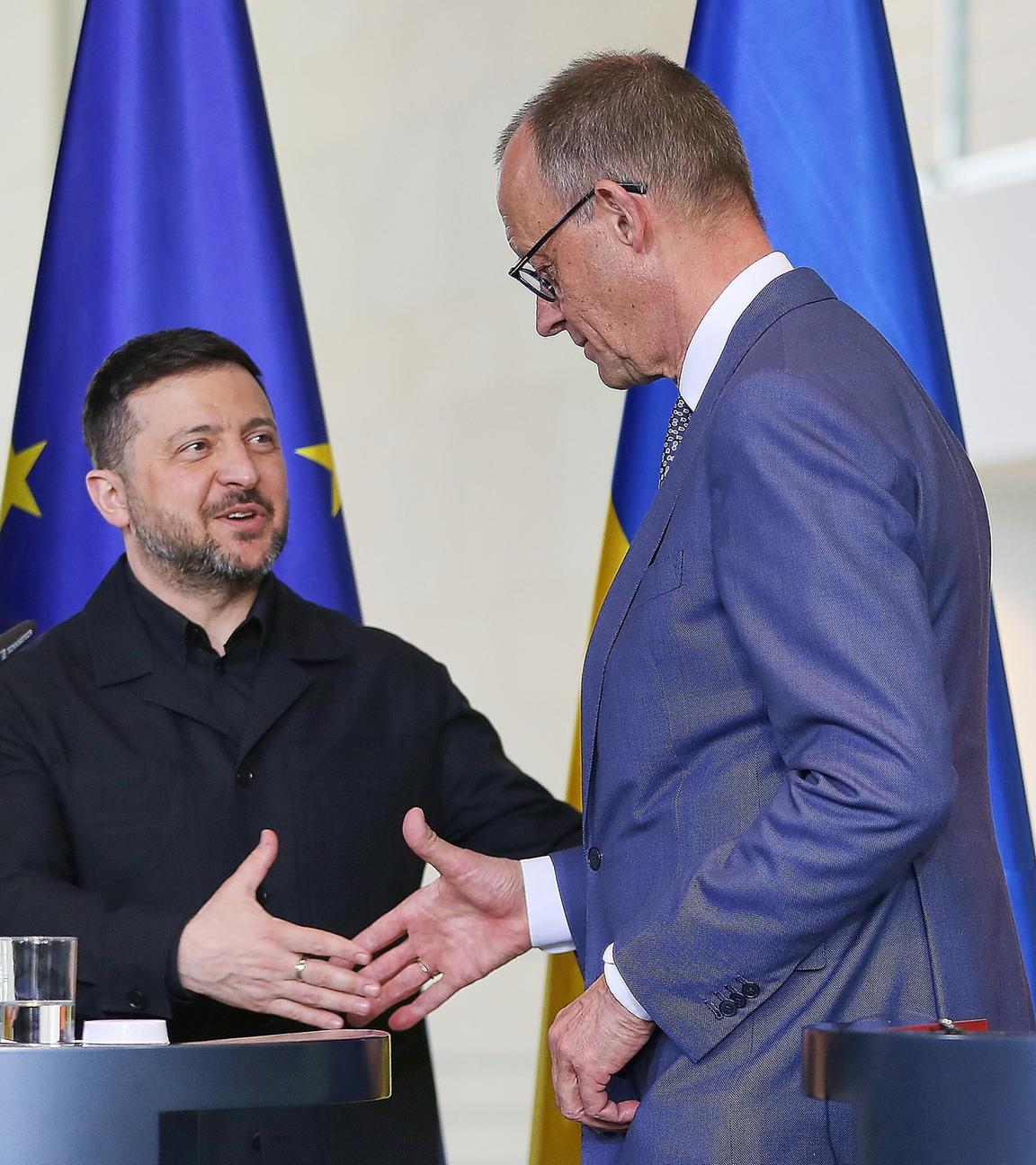 Bundeskanzler Merz und der ukrainische Präsident Selenskyj haben sich über eine engere Zusammenarbeit zwischen beiden Ländern ausgetauscht.