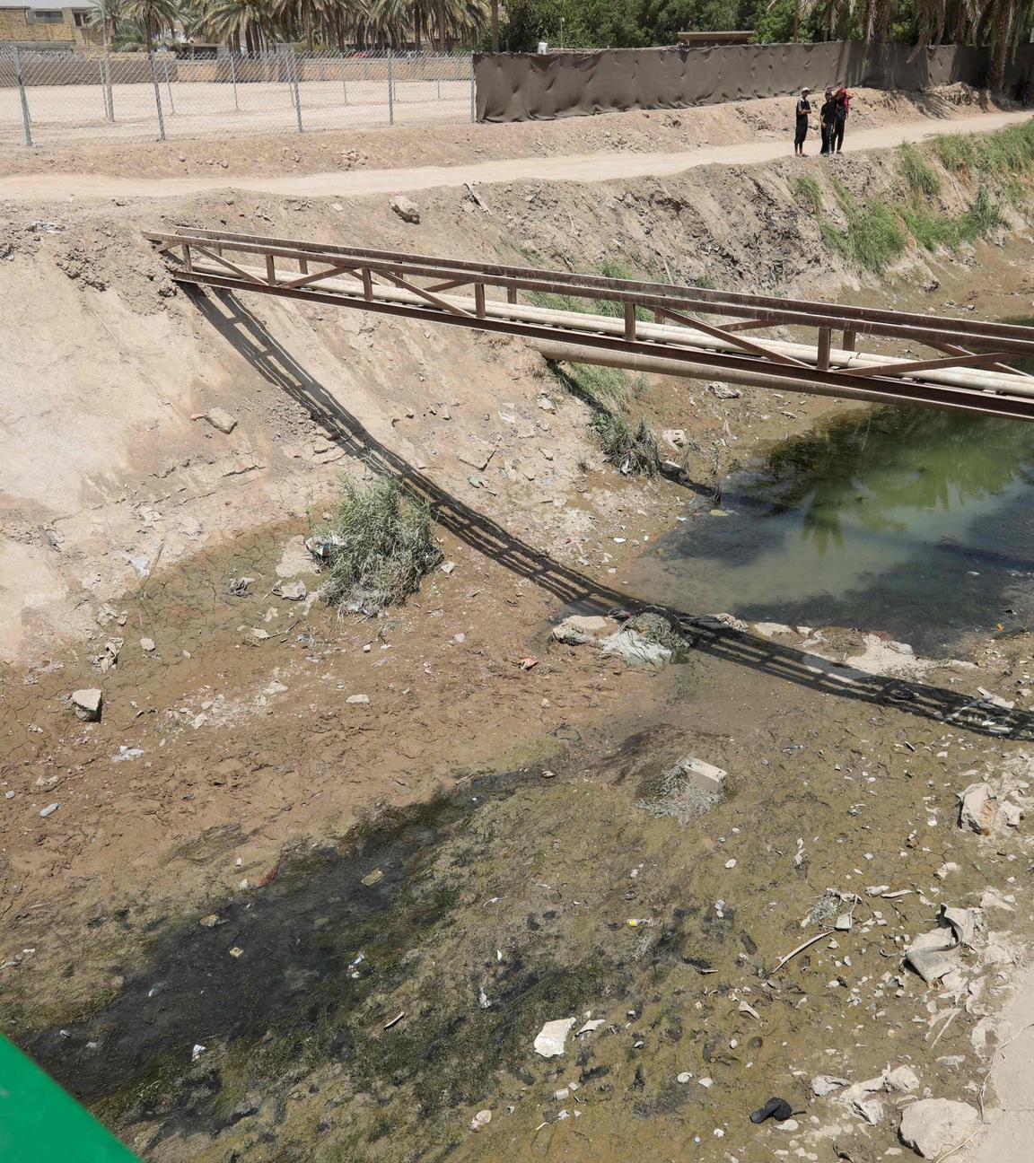 Irak: Ein ausgetrockneter Fluss im Gebiet Al-Majriya, nahe der irakischen Stadt Hilla.