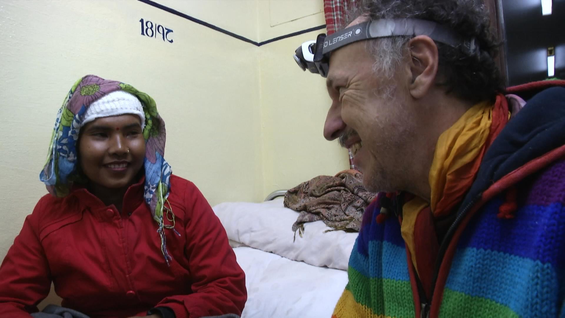Dr. André Borsche in einem Krankenhaus in Nepal