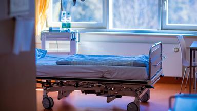 Krankenhausbett