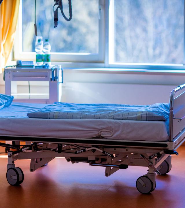 Krankenhausbett