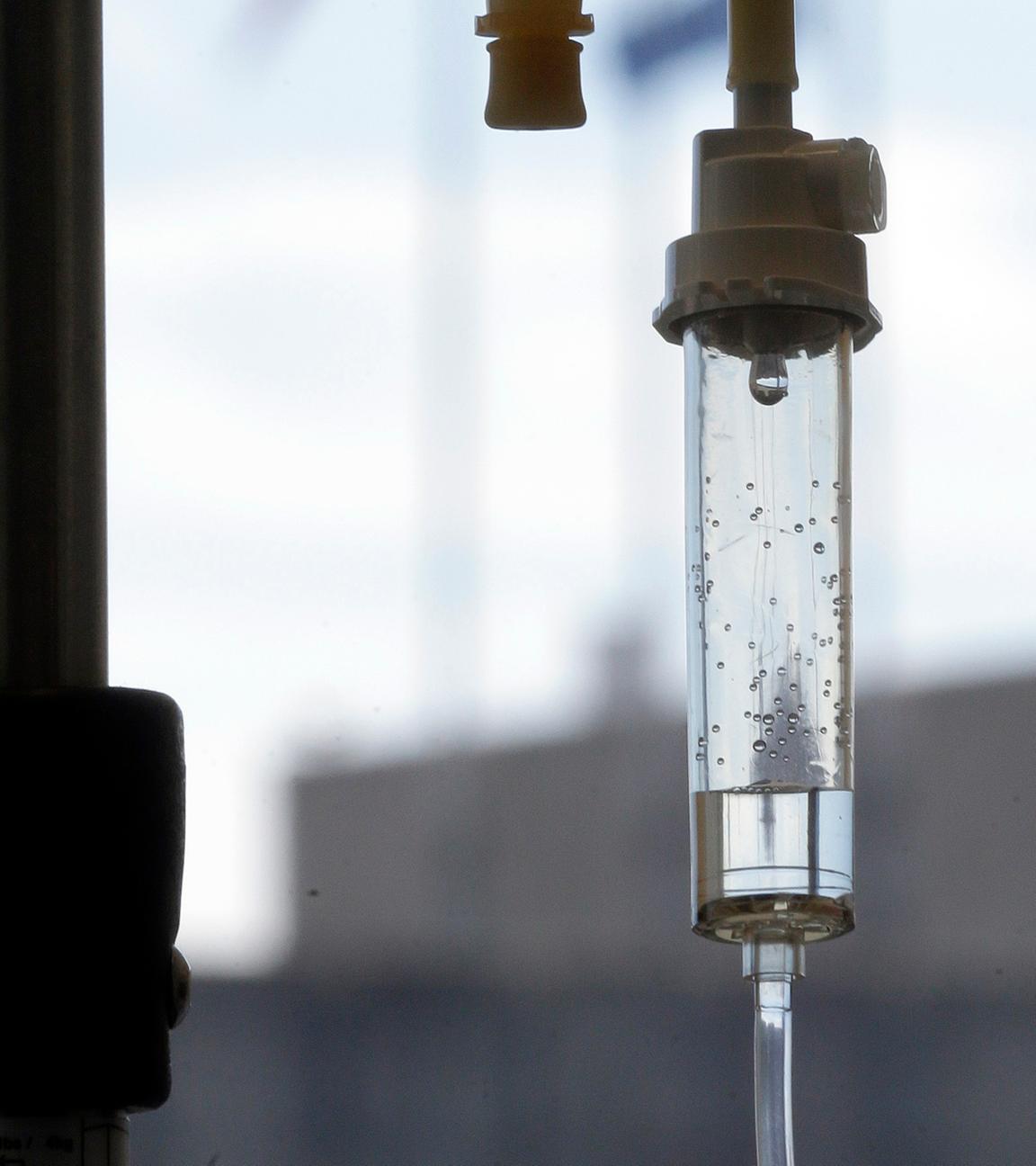 Tropfende Infusion in Nahaufnahme