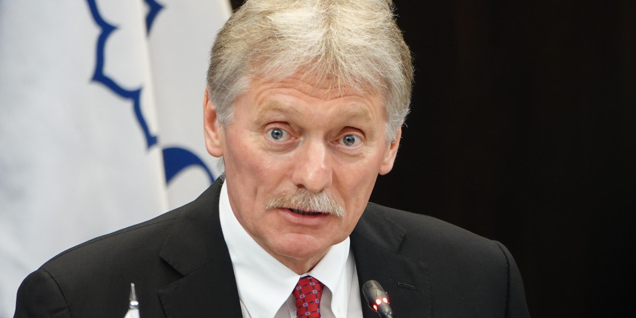 Archiv: Kremlsprecher Dmitri Peskow am 19.06.2025, Russland, St. Petersburg