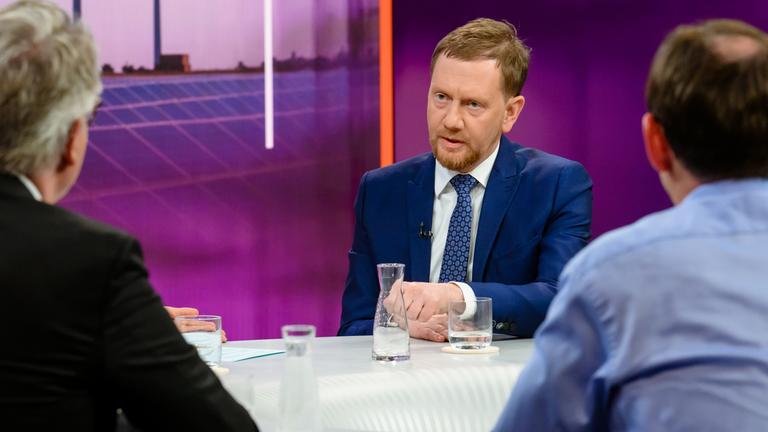 Sachsens Ministerpräsident Michael Kretschmer zu Gast in der Sendung von Maybrit Illner.